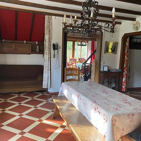Propriete Bordee D'Etangs, Propice A La Detente Florenville Exterior foto