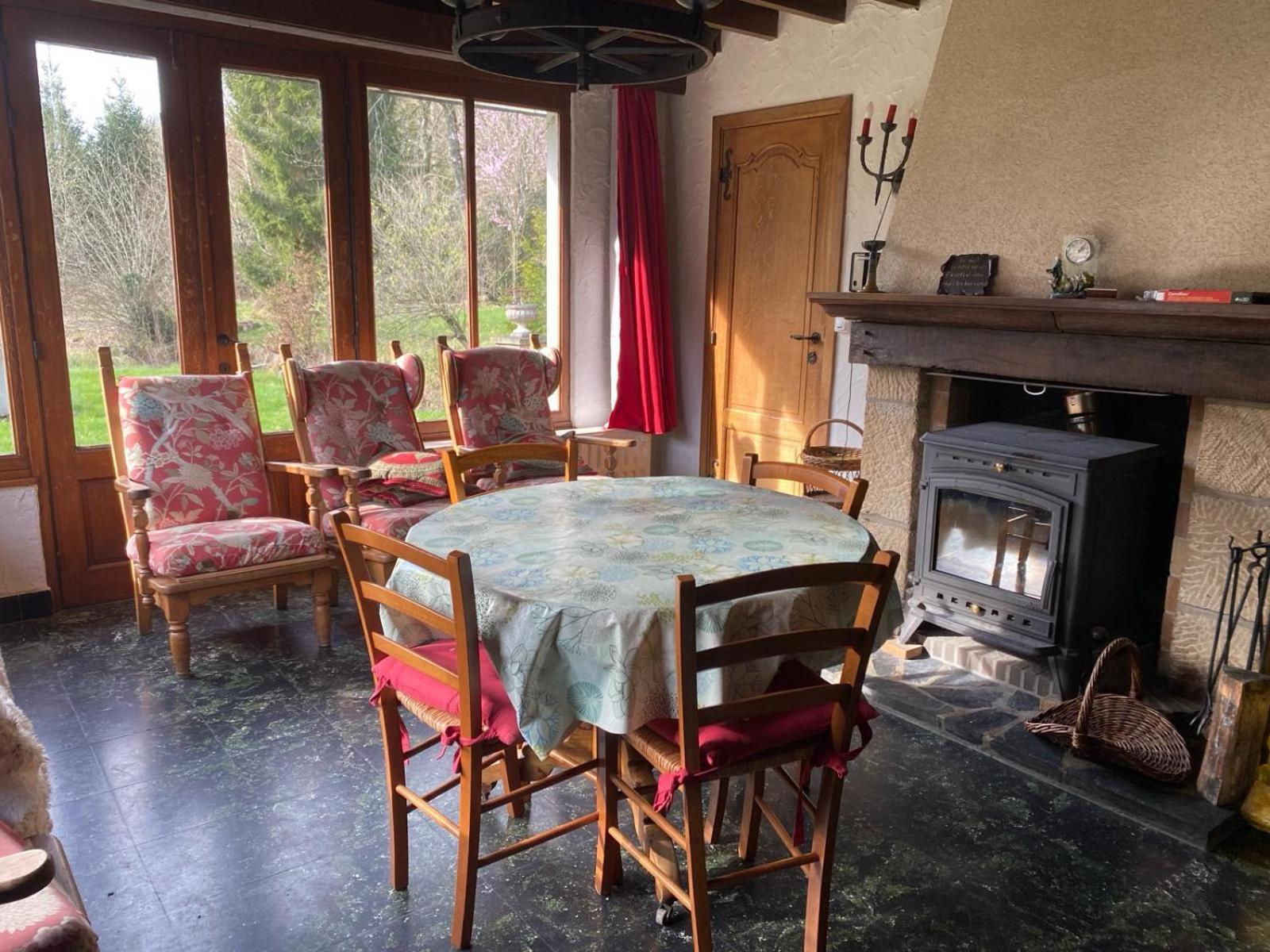 Propriete Bordee D'Etangs, Propice A La Detente Florenville Exterior foto